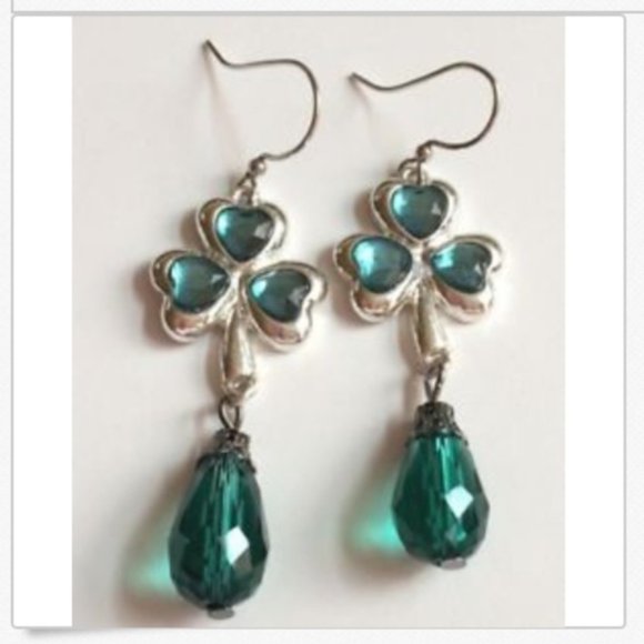Silver Irish Shamrock Earrings Celtic St. Patricks Day Ireland Dangle Plated - Picture 1 of 10